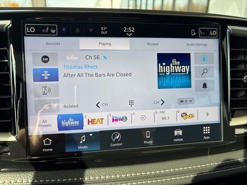 New 2026 Chrysler Pacifica Select w/ S Appearance Package image 11