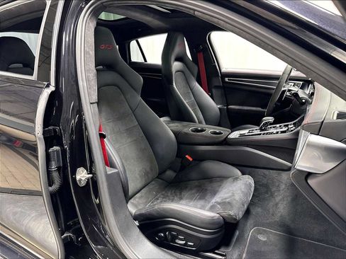 Used 2022 Porsche Panamera GTS AWD/4WD image 28