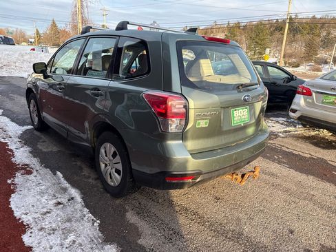 Used 2017 Subaru Forester 2.5i image 5