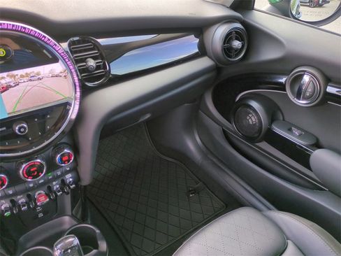 Used 2023 MINI Cooper S image 17