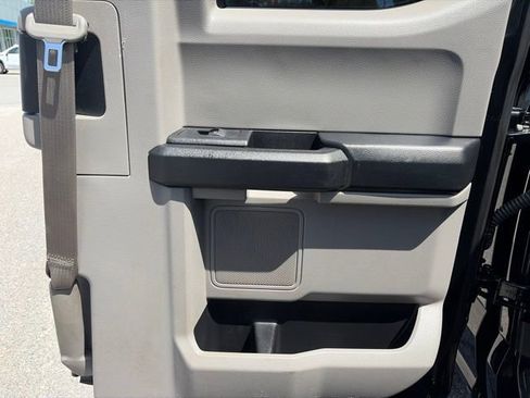 Used 2017 Ford F250 XL w/ Power Equipment Group AWD/4WD image 27