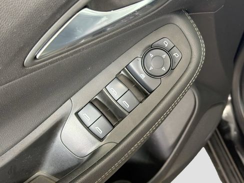 Used 2024 Buick Encore GX Preferred FWD image 19