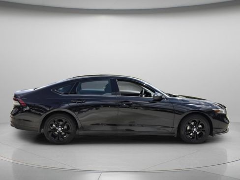 Used 2025 Honda Accord SE image 3