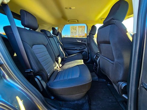 Used 2022 Ford Edge SE w/ Black Appearance Package image 36