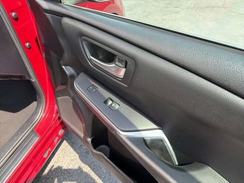 Used 2015 Toyota Camry LE FWD image 23
