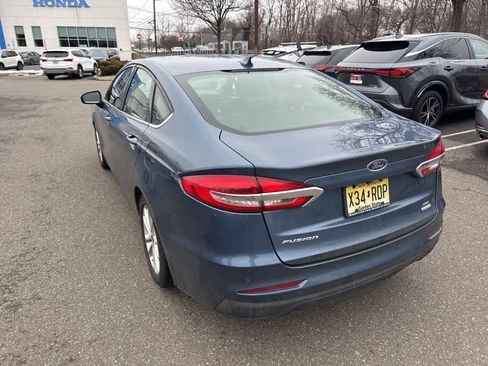 Used 2019 Ford Fusion SE image 15