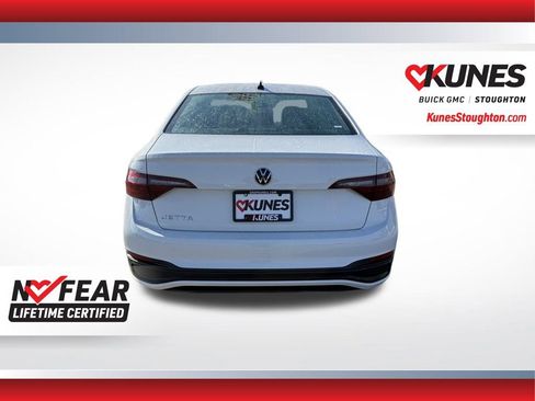 Used 2024 Volkswagen Jetta S image 9