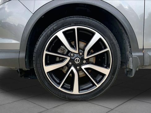 Used 2018 Nissan Rogue Sport SL w/ SL Premium Package FWD image 11