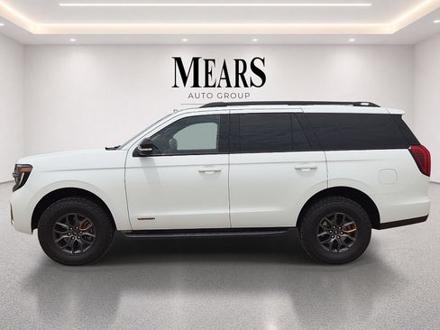 Used 2025 Ford Expedition Tremor AWD/4WD image 2