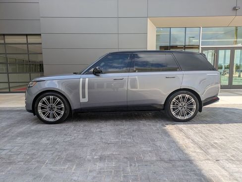 Used 2026 Land Rover Range Rover Long Wheelbase Autobiography AWD/4WD image 8