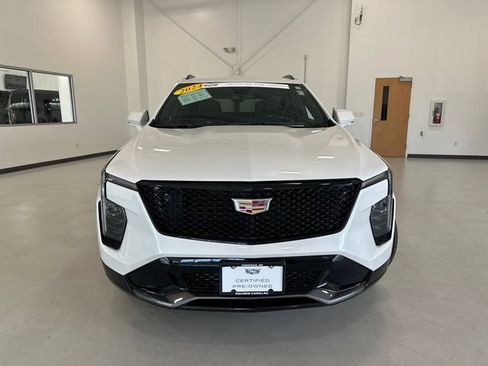 Used 2024 Cadillac XT4 Sport AWD/4WD image 3
