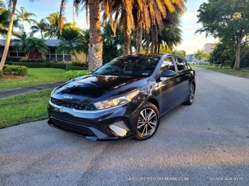 Used 2024 Kia Forte LXS FWD image 6