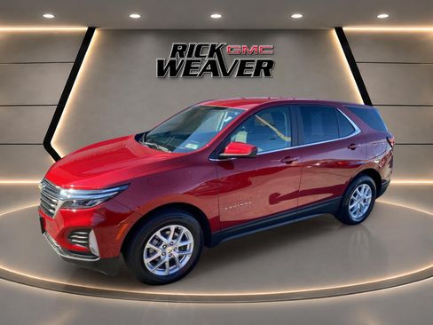 Used 2024 Chevrolet Equinox LT AWD/4WD image 2