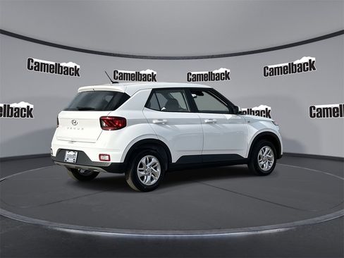 New 2026 Hyundai Venue SE image 7