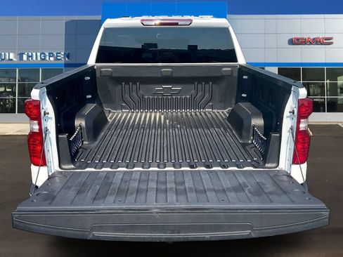 Used 2023 Chevrolet Silverado 1500 LT AWD/4WD image 7