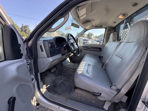 Used 2007 Ford F350 4X2 2dr Regular Cab 140.8 164. image 48