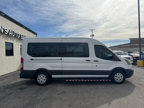 Used 2017 Ford Transit 350 XL image 7