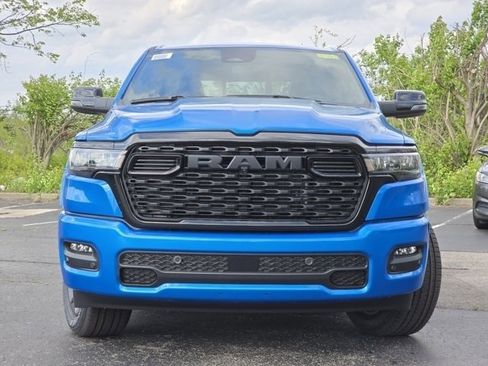 Used 2025 RAM 1500 Big Horn AWD/4WD image 2