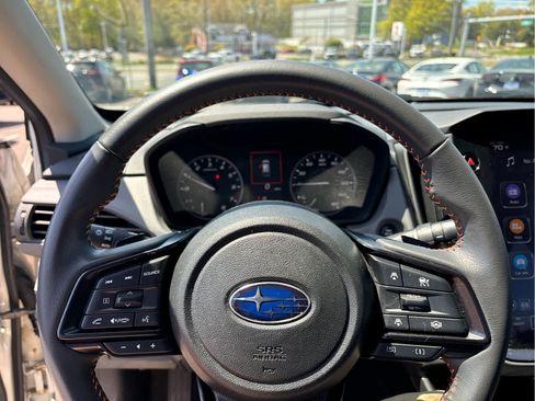 Used 2024 Subaru Crosstrek 2.5i Limited w/ Crosstrek Mirror Package AWD/4WD image 10