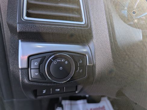 Used 2019 Ford Explorer Sport image 11