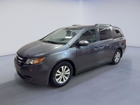 Used 2017 Honda Odyssey SE image 3