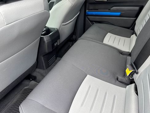 Used 2025 Toyota Tacoma TRD Off-Road image 15