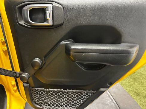 Used 2019 Jeep Wrangler Unlimited Sport image 21