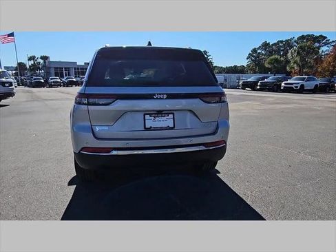 Certified 2025 Jeep Grand Cherokee Laredo X w/ Luxury Tech Group I RWD image 29