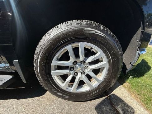 Used 2019 Chevrolet Silverado 1500 LT w/ All-Star Edition AWD/4WD image 34