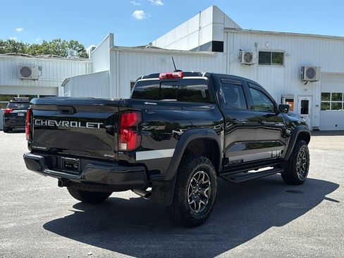 Used 2024 Chevrolet Colorado ZR2 w/ ZR2 Convenience Package III AWD/4WD image 6