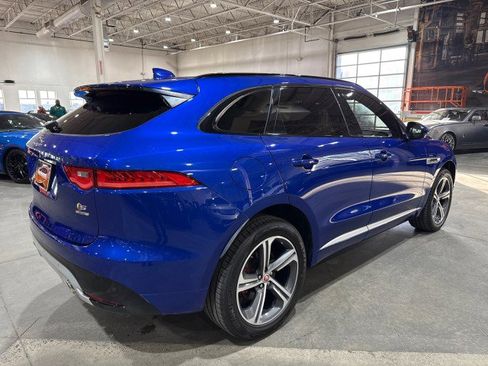 Used 2019 Jaguar F-PACE S image 3