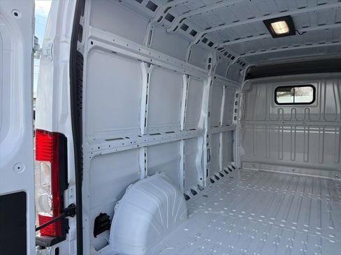 New 2026 RAM ProMaster 2500 w/ Convenience Group image 10