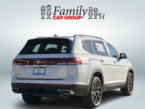 New 2026 Volkswagen Atlas SE image 4