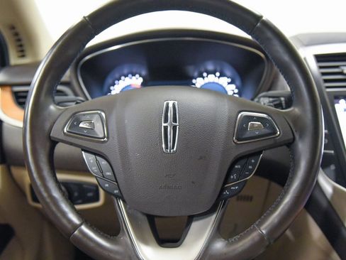 Used 2018 Lincoln MKC Select w/ Select Plus Package image 28