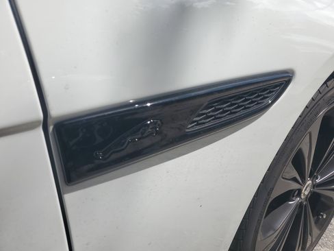 Used 2024 Jaguar XF R-Dynamic SE AWD/4WD image 12