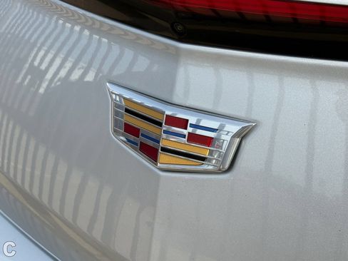 Used 2018 Cadillac XTS Luxury AWD/4WD image 8