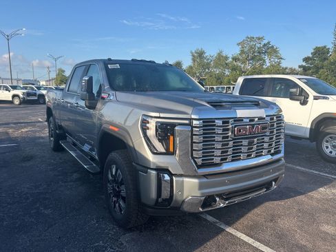New 2026 GMC Sierra 2500 Denali w/ Denali Reserve Package AWD/4WD image 3