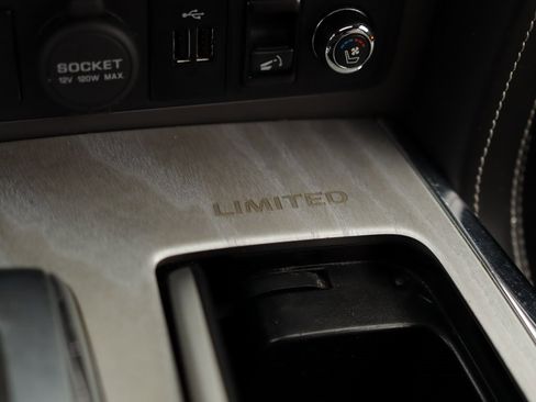 Used 2019 INFINITI QX80 Limited w/ All-Season Package image 25