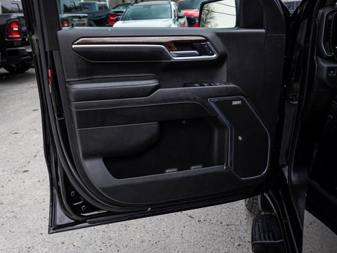 Used 2022 GMC Sierra 1500 Elevation w/ Elevation Premium Package image 11