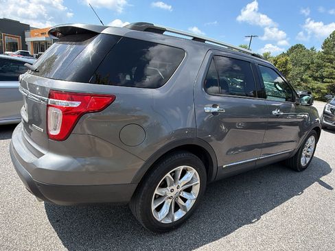 Used 2013 Ford Explorer XLT FWD image 8