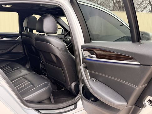 Used 2019 BMW 540i xDrive 540i xDrive Sedan w/ Convenience Package image 24