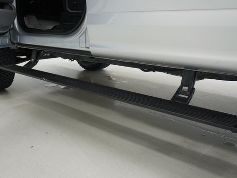 Used 2019 Ford F150 XLT w/ Trailer Tow Package AWD/4WD image 8