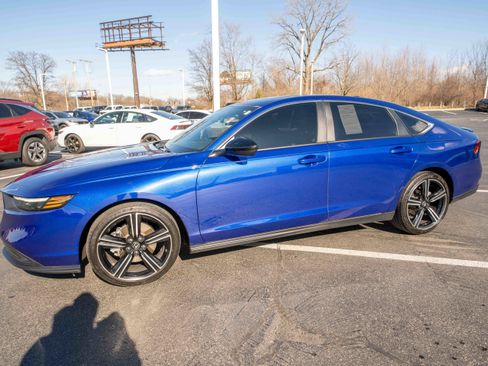 Certified 2023 Honda Accord Sport image 3