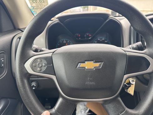 Used 2017 Chevrolet Colorado W/T w/ WT Convenience Package RWD image 10