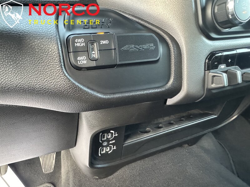 Used 2024 RAM 2500 Big Horn AWD/4WD image 26