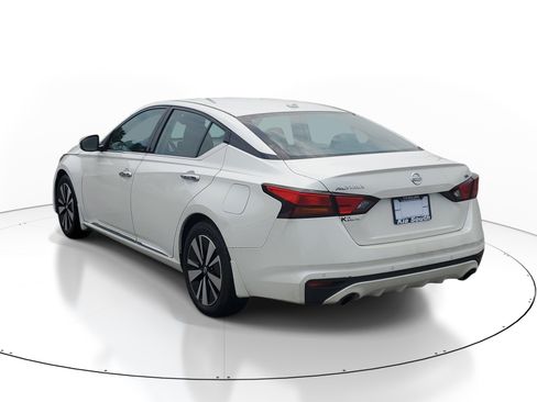 Used 2019 Nissan Altima 2.5 SV FWD image 4