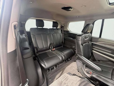 Used 2021 Jeep Grand Cherokee L Limited AWD/4WD image 14