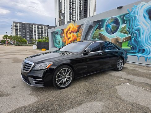Used 2019 Mercedes-Benz S 560 4MATIC Sedan image 11