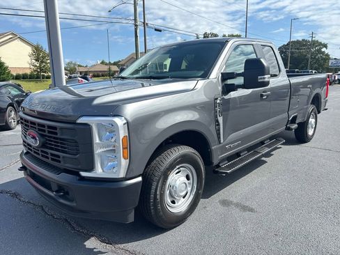 New 2026 Ford F250 XL RWD image 4
