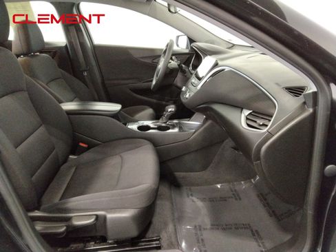 Used 2023 Chevrolet Malibu LT image 34